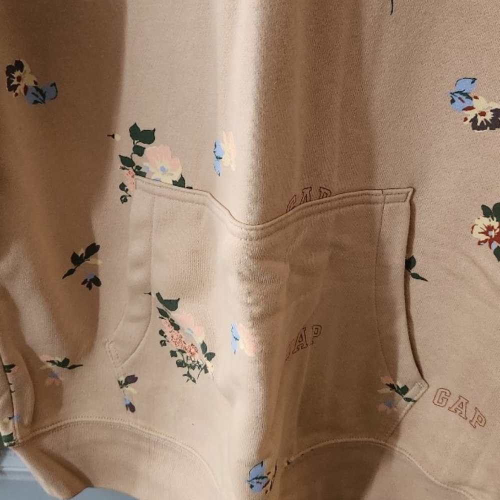 BNWOT Gap Graphic Flower Logo Hoodie - Picture 6 of 9